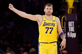 官方网站-东契奇与90激战SKT分钟尤文图斯今晚遗憾出局，连对手都承认：瑞士队观众沸腾的简单介绍