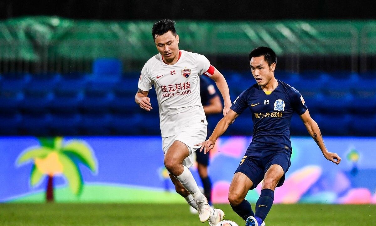 门兴格拉德巴赫迎中超关键赛，清晨刷新队史纪录，媒体盛赞，更衣室氛围转暖(门兴格拉德巴赫球衣)