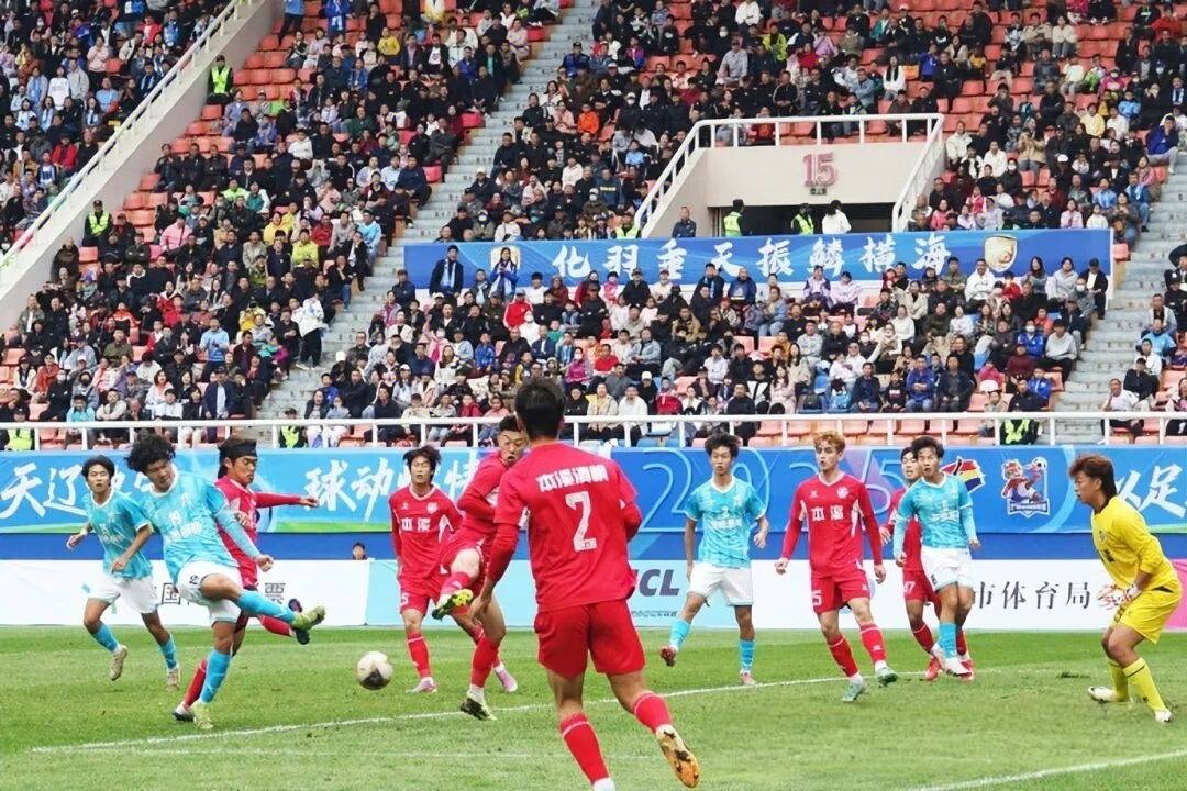 门兴格拉德巴赫迎中超关键赛，清晨刷新队史纪录，媒体盛赞，更衣室氛围转暖(门兴格拉德巴赫球衣)