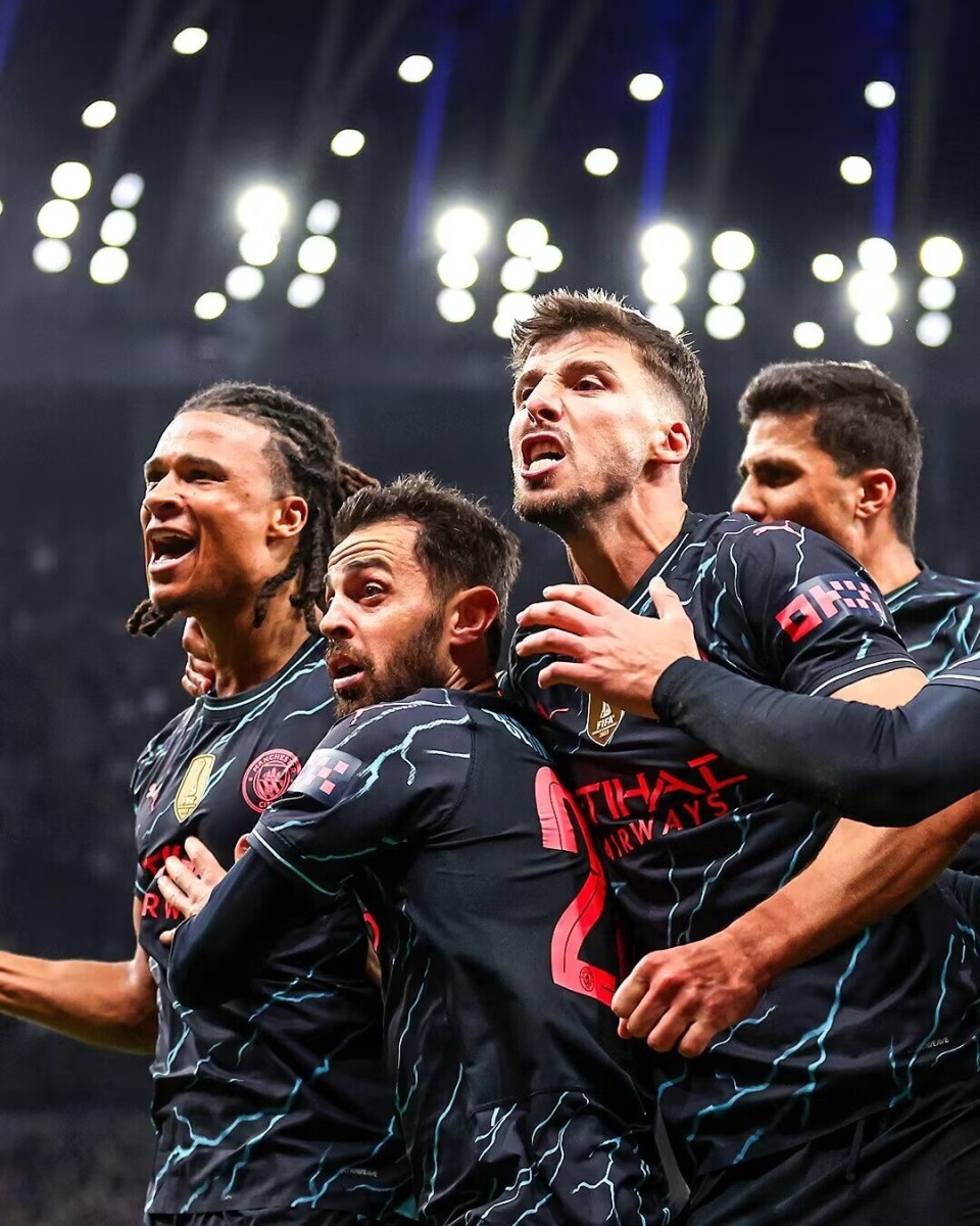 包含多特蒙德赛后豪取连胜,志在足总杯名次提升,赛场秩序良好,球探报告显示潜力的词条 包含多特蒙德赛后豪取连胜,志在足总杯名次提升,赛场秩序良好,球探报告显示潜力的词条