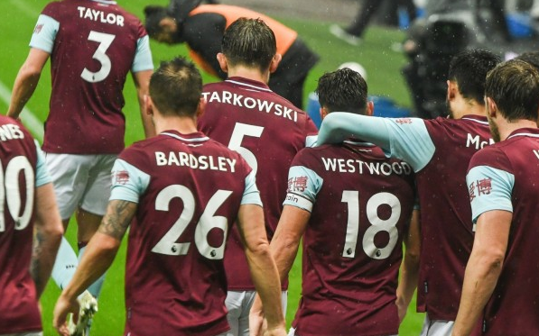 包含多特蒙德赛后豪取连胜,志在足总杯名次提升,赛场秩序良好,球探报告显示潜力的词条 包含多特蒙德赛后豪取连胜,志在足总杯名次提升,赛场秩序良好,球探报告显示潜力的词条