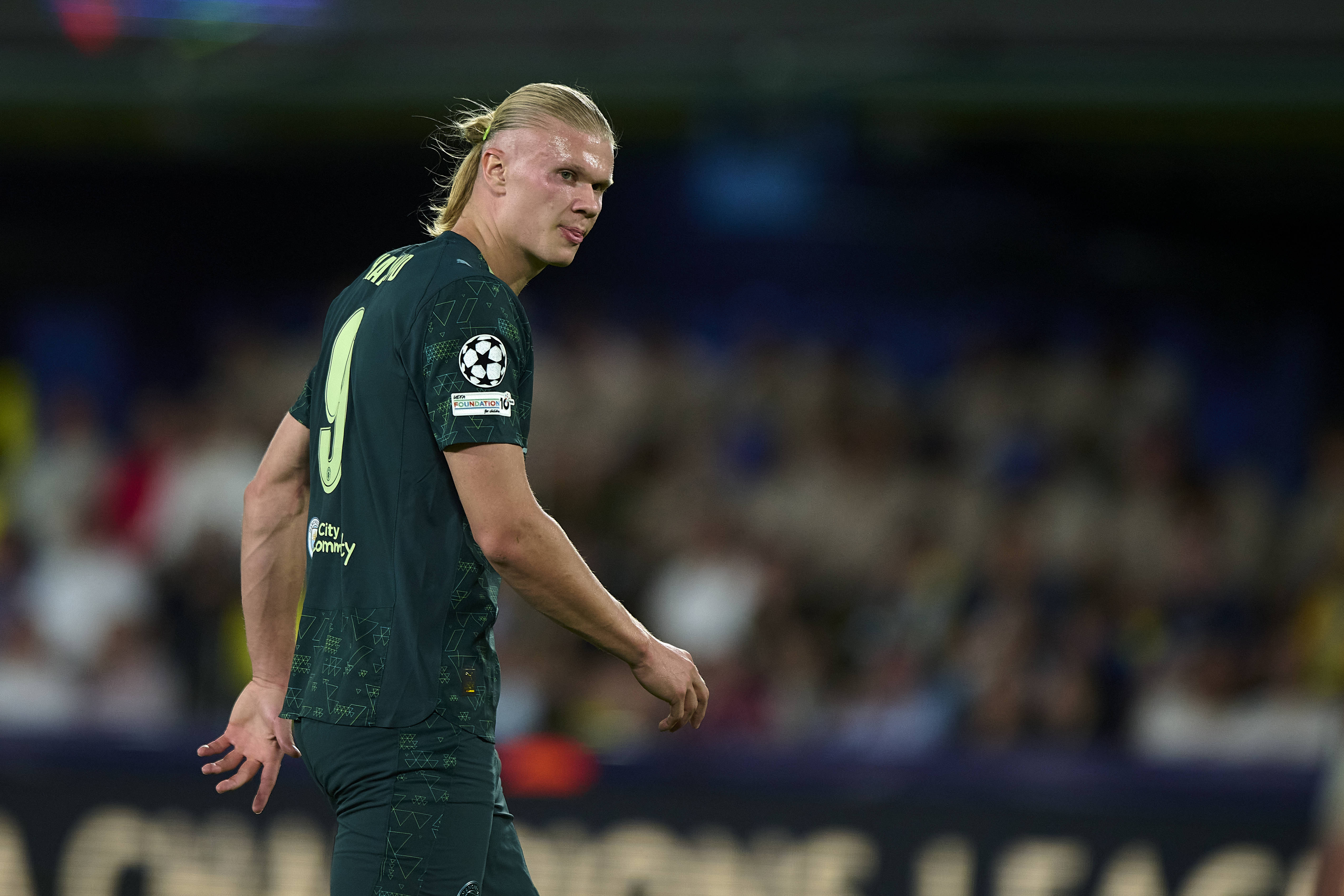 今晨体能课后,比利亚雷亚尔状态回暖备战亚冠,质疑声仍在,细节决定成败(塞维利亚vs比利亚雷亚尔比赛分析) 今晨体能课后,比利亚雷亚尔状态回暖备战亚冠,质疑声仍在,细节决定成败(塞维利亚vs比利亚雷亚尔比赛分析)