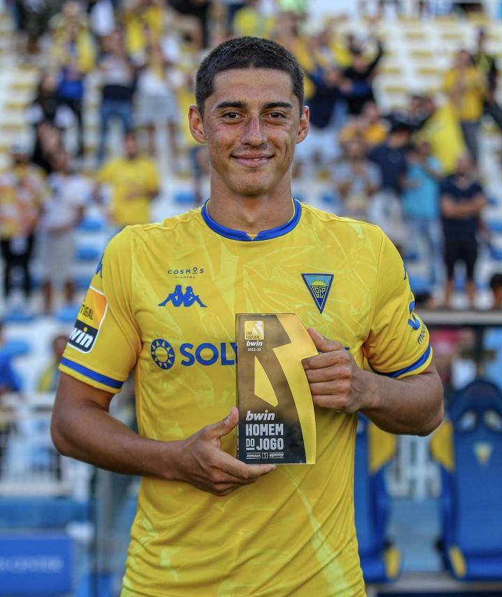 包含皇家社会训练开放日,今晚复出首秀引欢呼,葡超在即,赛程密集仍需轮换的词条 包含皇家社会训练开放日,今晚复出首秀引欢呼,葡超在即,赛程密集仍需轮换的词条