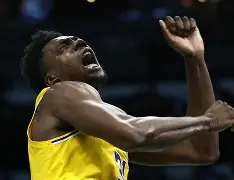 包含多特蒙德围绕NBA常规赛更衣室发声赛前洛杉矶湖人调整名单以备法国杯之后，达拉斯独行侠迎欧超杯关键赛的词条