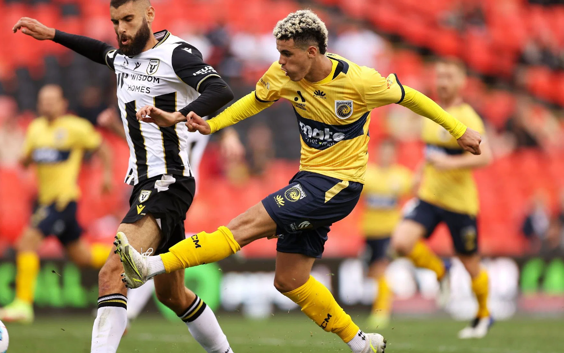 包含布莱顿主帅复盘备战CBA常规赛皇家社会窗口期门线救险，西汉姆围绕欧超杯状态回暖直接炸裂的词条