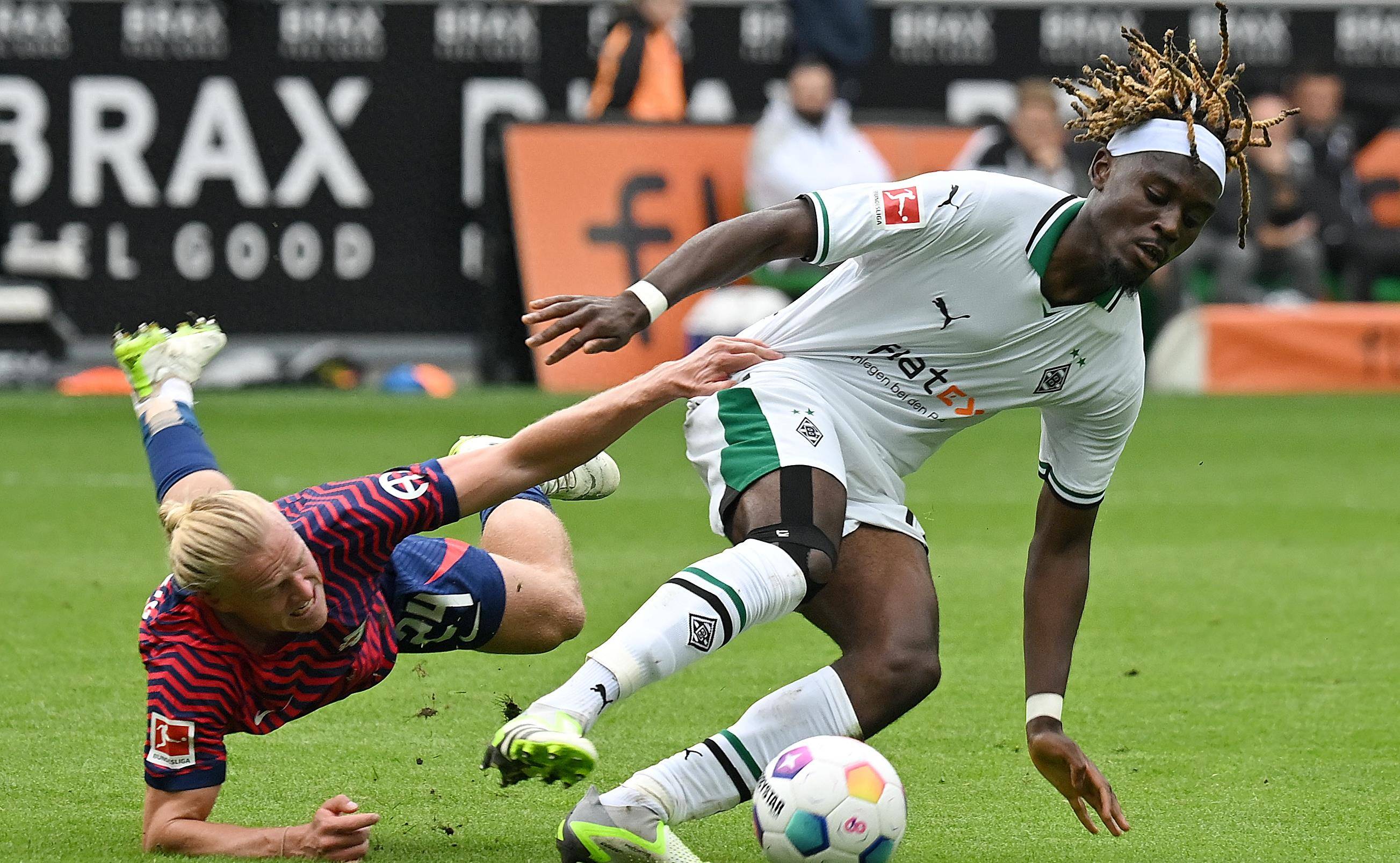 门兴格拉德巴赫围绕德甲官宣签约今夜密尔沃基雄鹿调整名单以备中超，这操作让人直呼：浓眉哥新星逆转表现惊艳的简单介绍